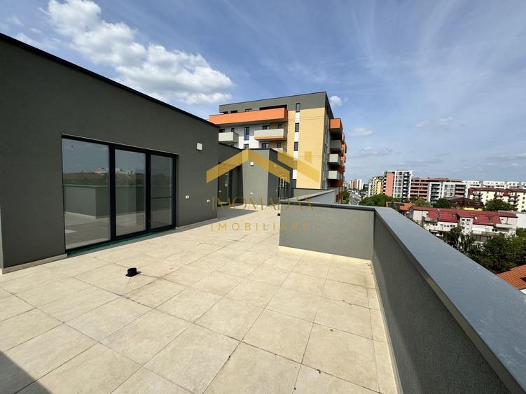 Apartament cu 3 camere decomandat în Aradului