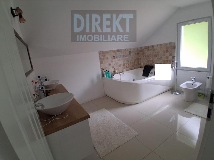 Casă individuală cu 3 camere cu Canalizare în Exterior Vest