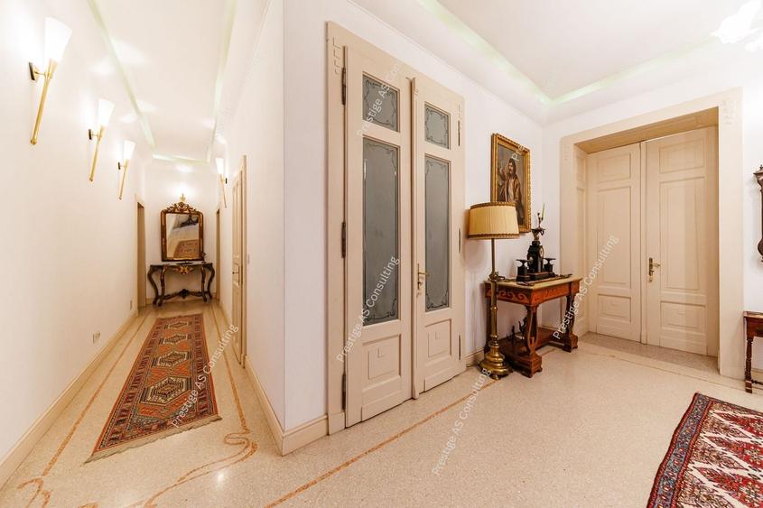 Apartament cu 3 camere decomandat, mobilat în Ultracentral