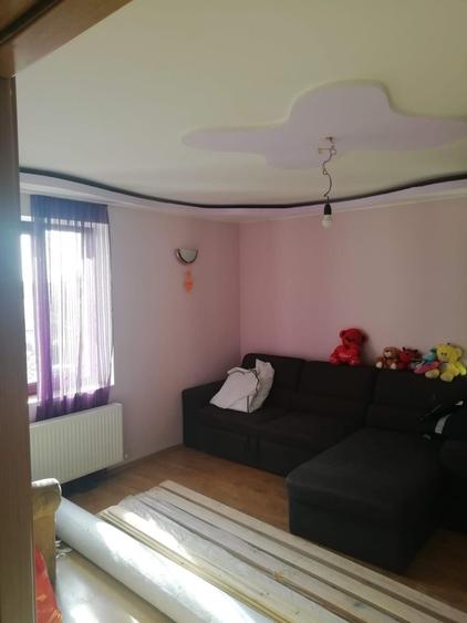 Casă cu 4 camere în Sărata
