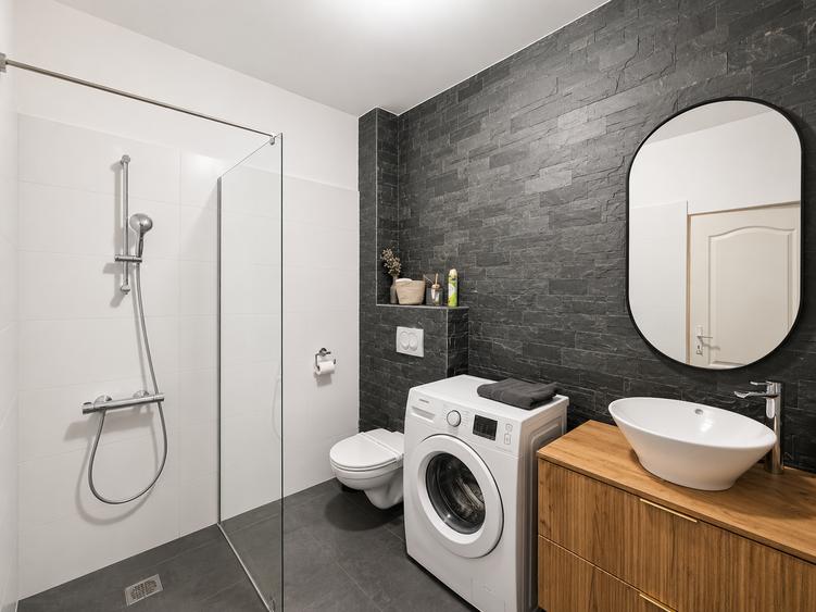 Apartament cu 2 camere decomandat în Universitate