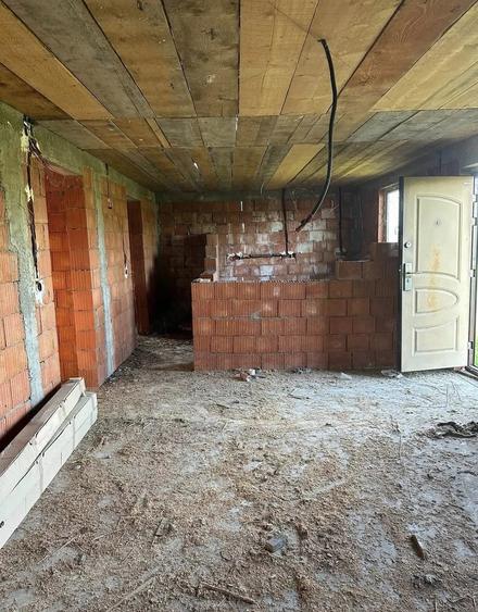 Casă cu Teren 1400 Mp în Central