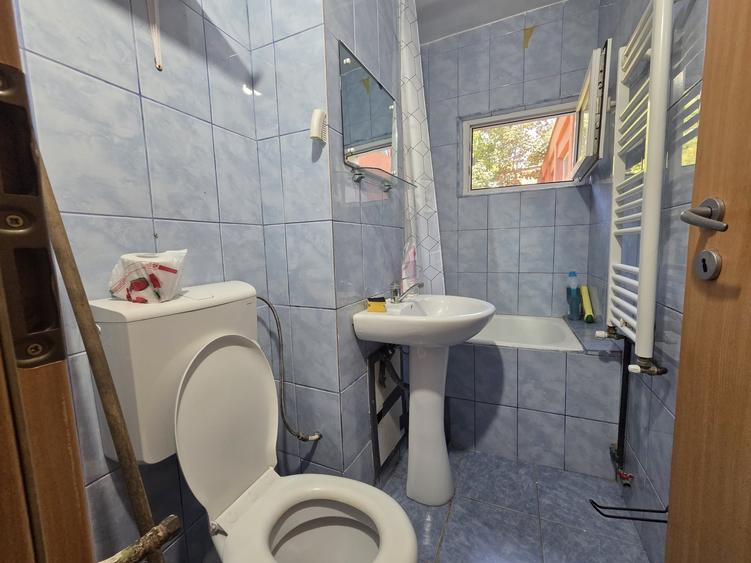 Apartament cu 2 camere semidecomandat în Mircea cel Bătrân