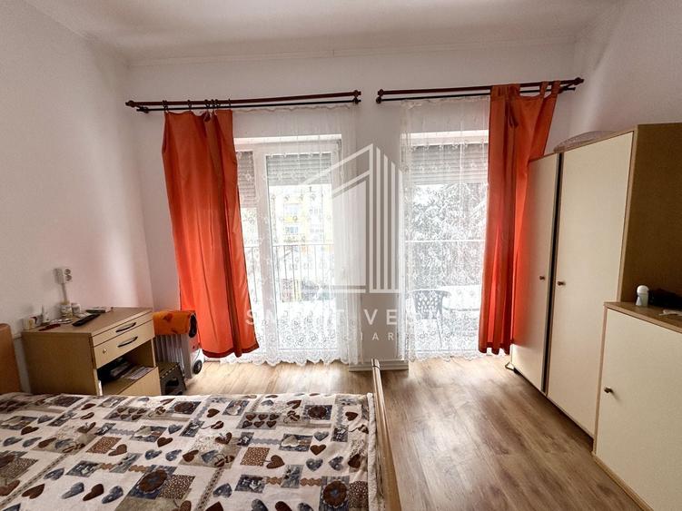 Duplex cu 4 camere cu Canalizare în 14 Mai