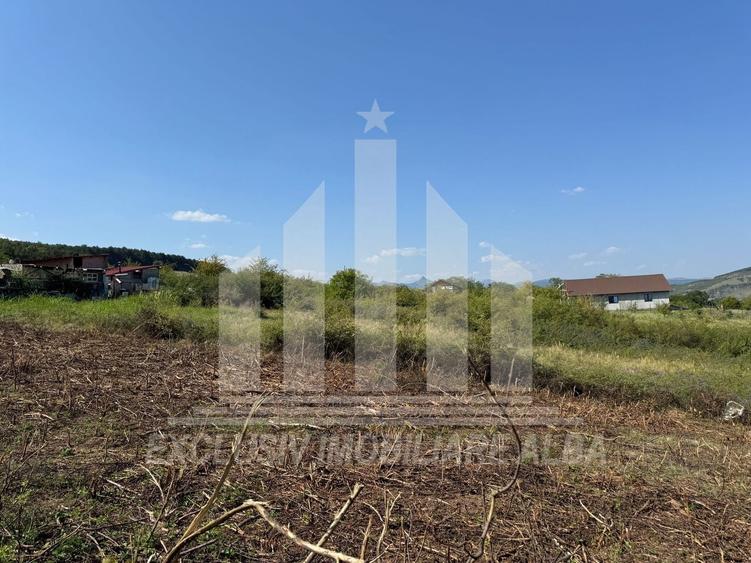 Teren Construcții intravilan de 700 mp, în Micești