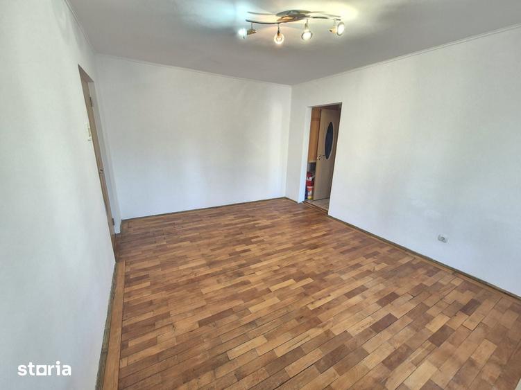 Apartament cu 2 camere semidecomandat în Hărmanului