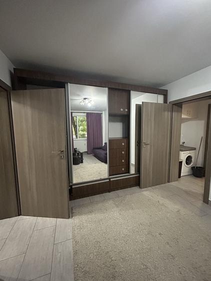 Apartament cu 2 camere semidecomandat în Brâncoveanu