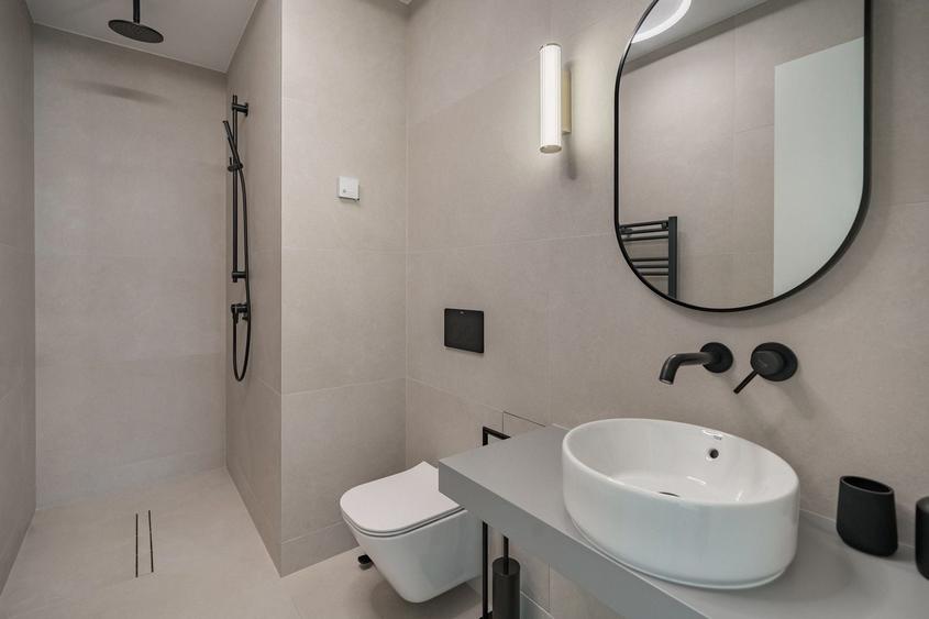 Duplex cu 4 camere cu Piscina în Tunari