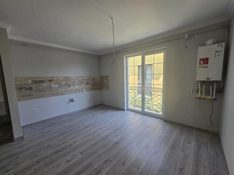 Apartament cu 2 camere decomandat în Girocului