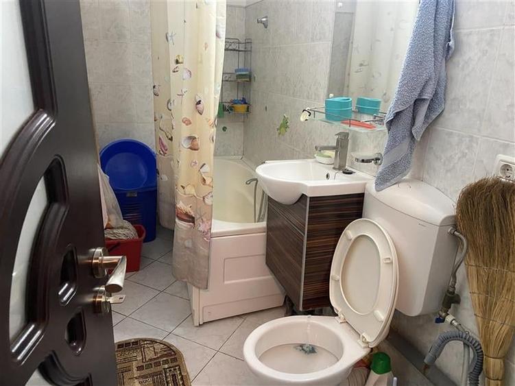 Apartament cu 2 camere decomandat în Gară