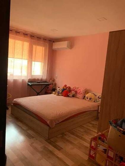 Apartament cu 4 camere decomandat în Central