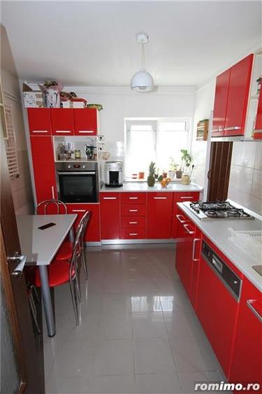 Apartament cu 4 camere decomandat, mobilat în Steaua