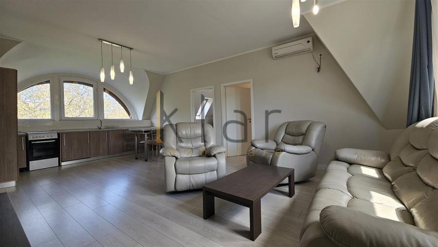 Apartament cu 5 camere decomandat, mobilat în Andrei Mureșanu
