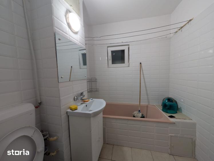 Apartament cu 3 camere decomandat în Mărășești