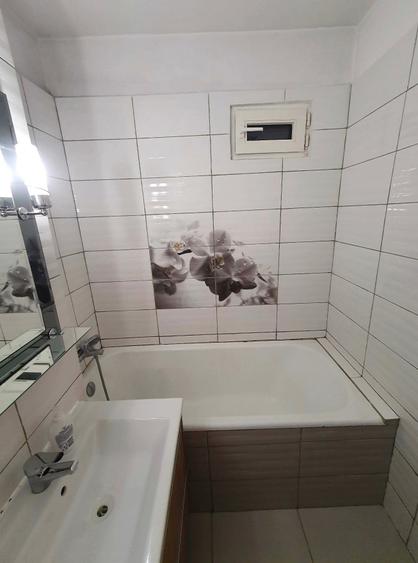 Apartament cu 3 camere decomandat, mobilat în Drumul Taberei