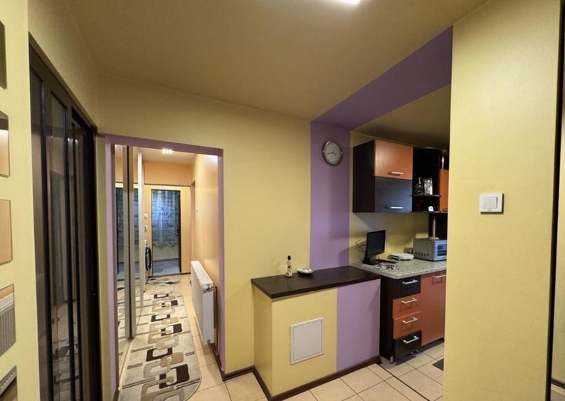 Apartament cu 3 camere decomandat în Găvana
