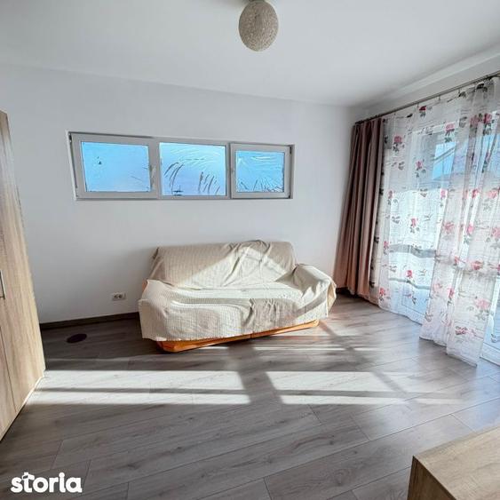 Casă cu 4 camere cu Teren 300 Mp în Central