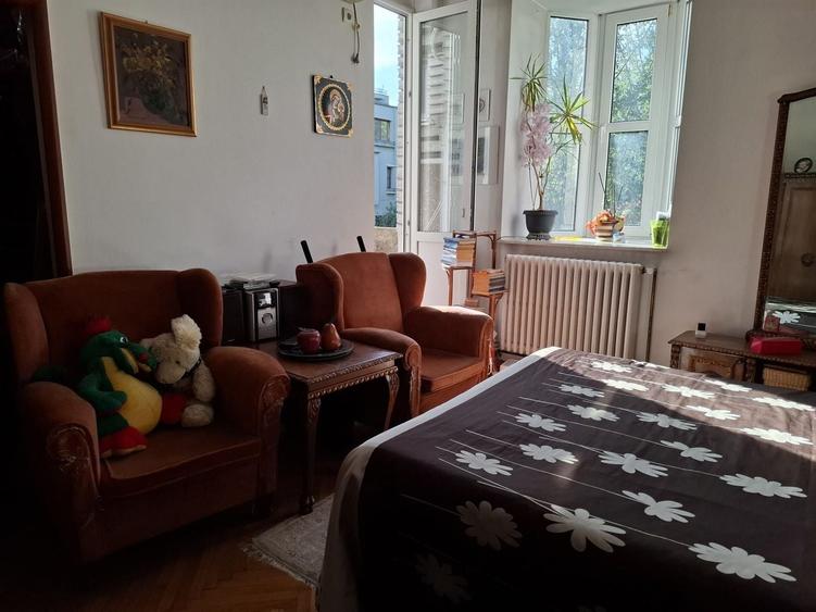 Casă individuală cu 2 camere cu Canalizare în Domenii