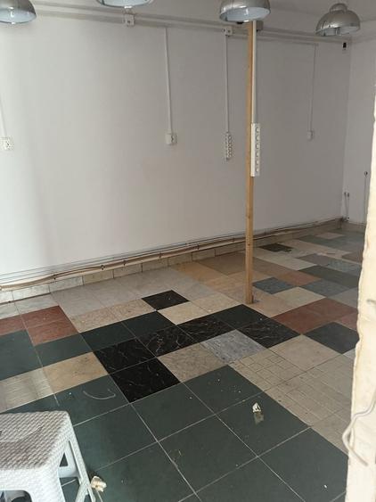 Spațiu comercial, de 120 mp, în Lupeni