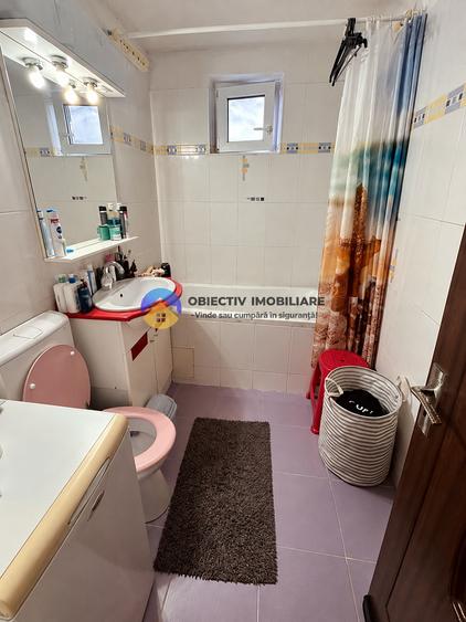 Apartament cu 2 camere decomandat în Precista