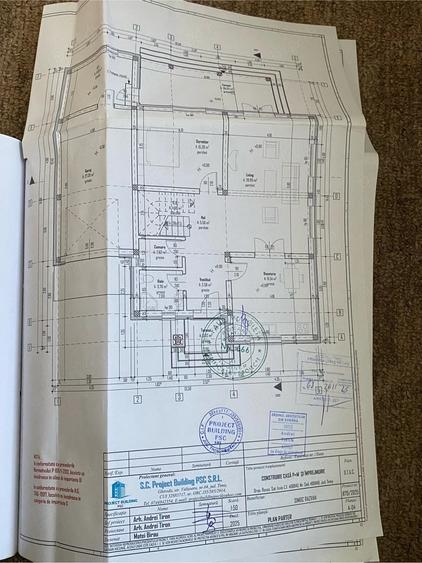 Casă cu Teren 685 Mp în Izvin