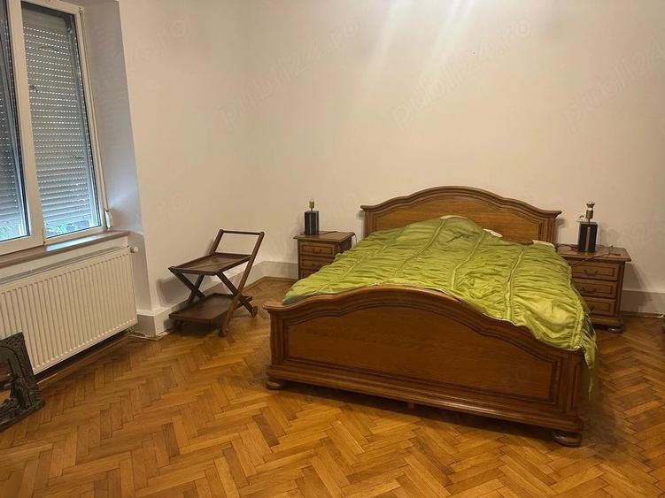 Apartament cu 3 camere decomandat în Dâmbovița