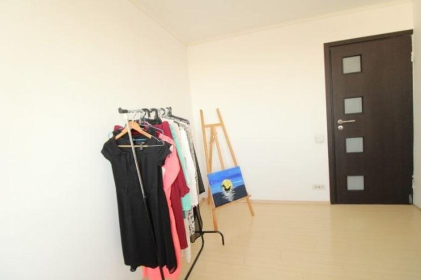 Apartament cu 3 camere semidecomandat, mobilat în Alexandru Obregia