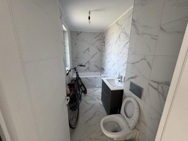 Spațiu comercial, de 70 mp, în Ștefăneștii de Jos