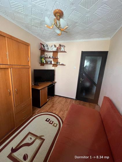 Apartament cu 3 camere semidecomandat în Central