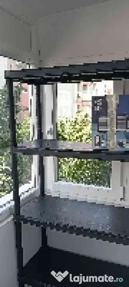 Apartament cu 3 camere nedecomandat în Titan