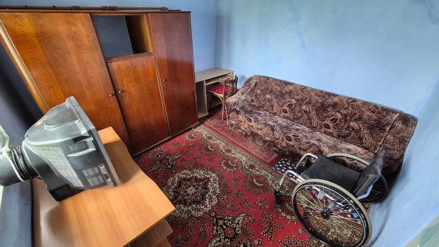 Casă cu Teren 1464 Mp în Plopșoru