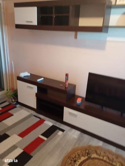 Apartament cu 2 camere decomandat în Obor