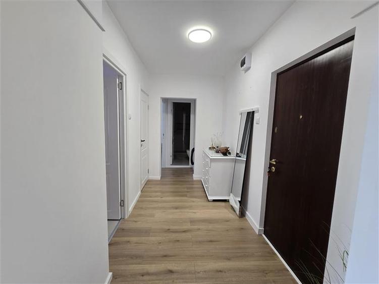 Apartament cu 2 camere decomandat, mobilat în Brâncoveanu