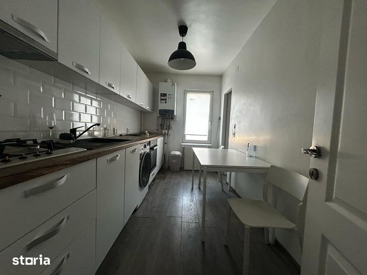 Apartament cu 2 camere decomandat în Central