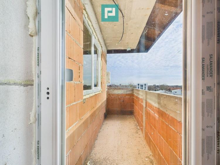 Penthouse cu 2 camere decomandat în Chișoda