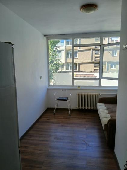 Apartament decomandat în Tractorul