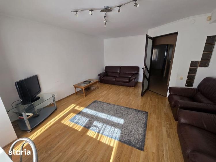 Apartament cu 3 camere în Trivale