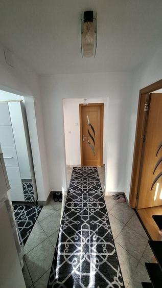 Apartament cu 3 camere decomandat în Dărmănești
