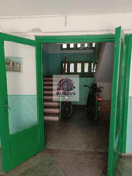 Apartament cu 2 camere nedecomandat în Central