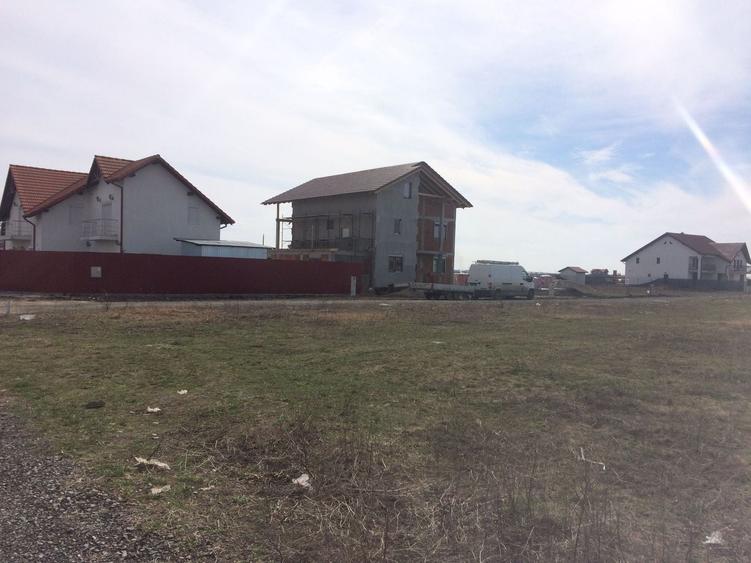 Teren Construcții intravilan de 706 mp, în Torontalului