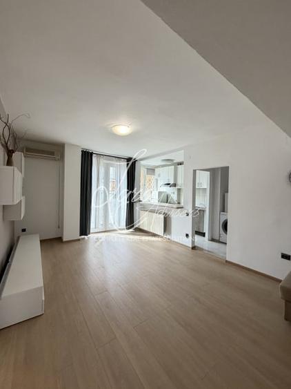 Apartament cu 2 camere semidecomandat, mobilat în Universitate