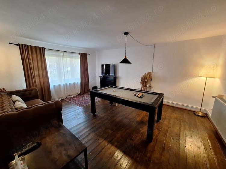 Casă cu 5 camere cu Teren 1700 Mp în Central