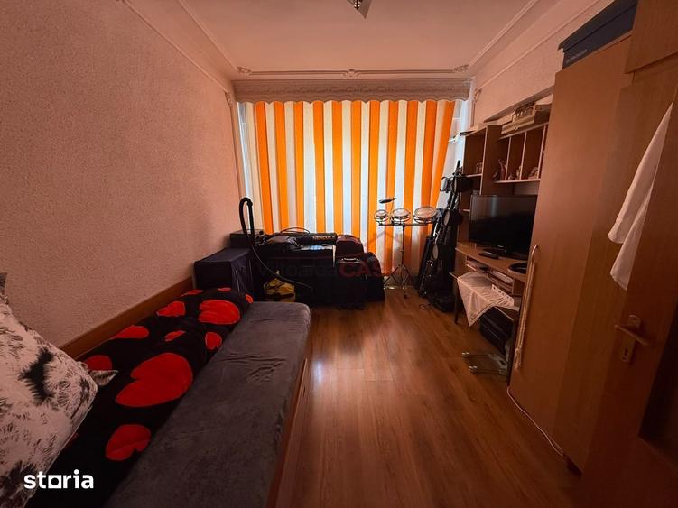 Scoala 10 - 3 camere/2 bai - decomandat - 5