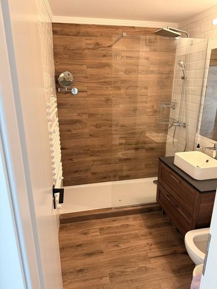 Apartament cu 2 camere decomandat, mobilat în Soarelui