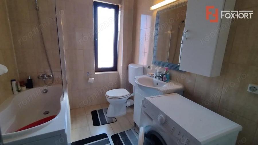 Casă cu 5 camere cu Canalizare în Central
