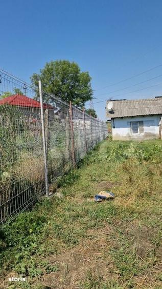 Teren de 2000 mp, în Miroslava