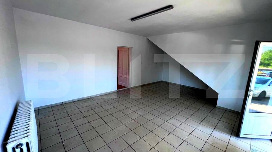 Spațiu comercial, de 72 mp, în Central