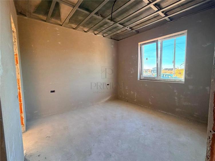 Duplex cu 3 camere cu Canalizare în Moșnița Nouă
