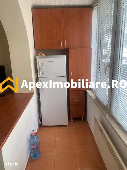 Garsonieră decomandată în Cișmigiu