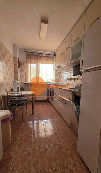 Apartament cu 3 camere decomandat, mobilat în Sebastian